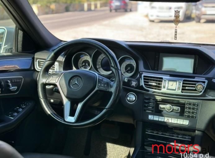 2014' Mercedes-Benz E 220 photo #5