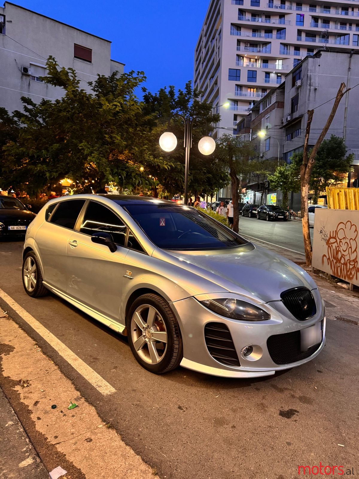 2005' SEAT Leon photo #1