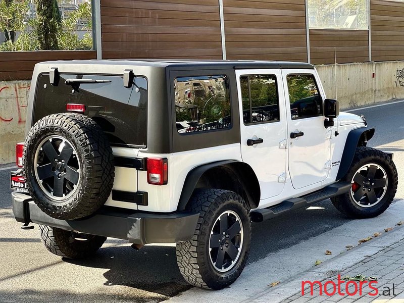 2012' Jeep Wrangler photo #5