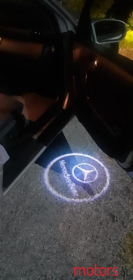 2004' Mercedes-Benz C 220 photo #6