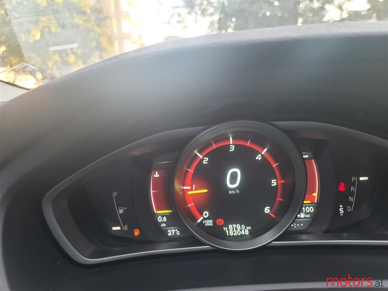 2015' Volvo V40 photo #6