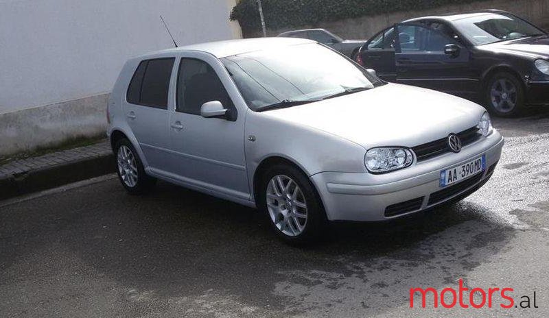 2003' Volkswagen Golf photo #2