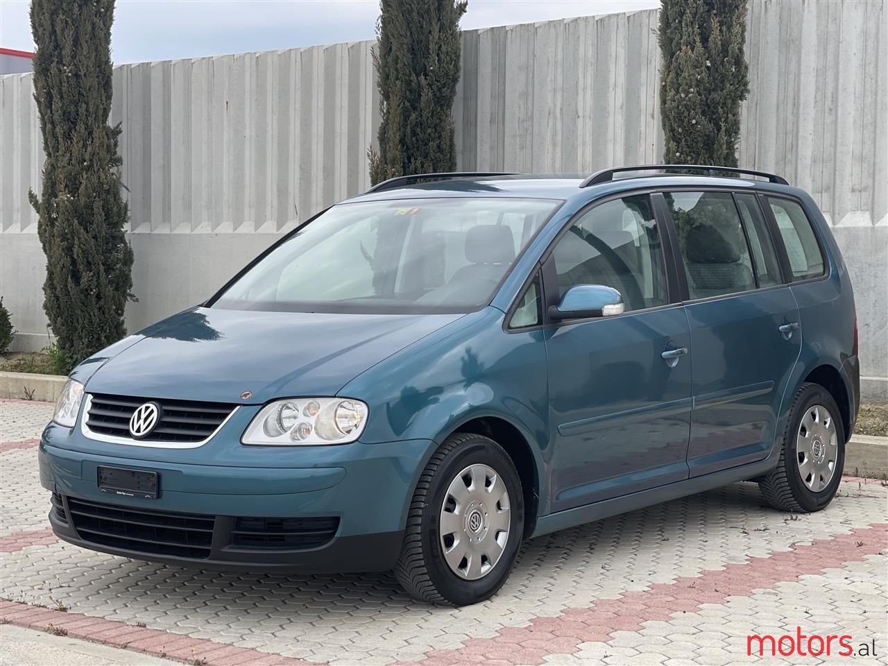 2005' Volkswagen Touran photo #1