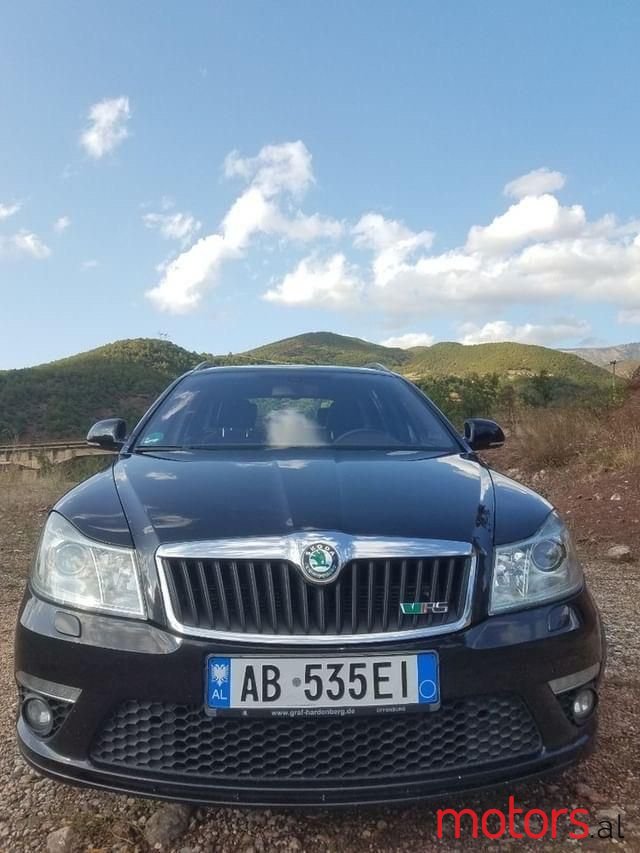 2013' Skoda Octavia photo #2