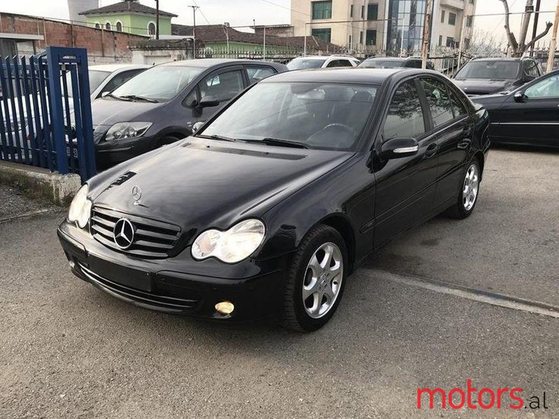 2005' Mercedes-Benz C 220 photo #1