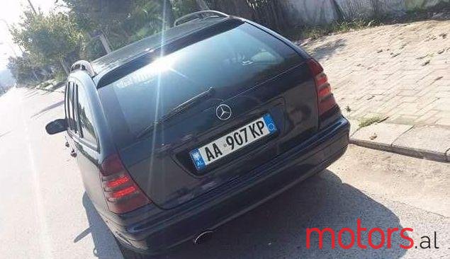 2002' Mercedes-Benz C-Class photo #2