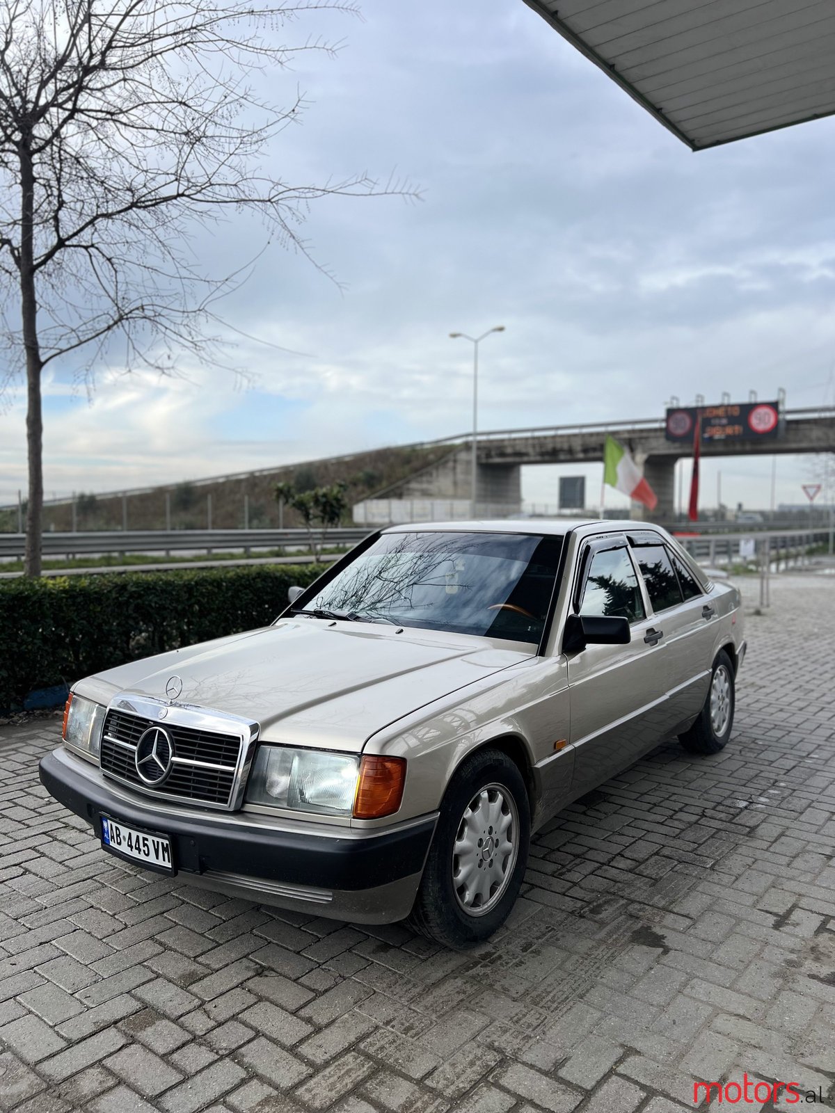 1989' Mercedes-Benz 190 photo #1
