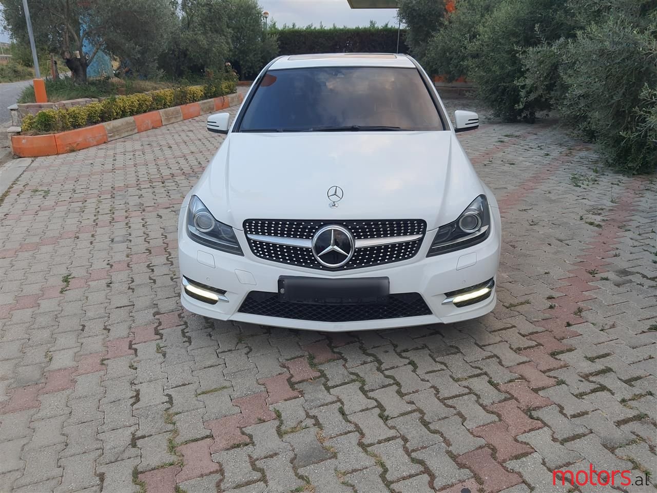 2013' Mercedes-Benz C 220 photo #2