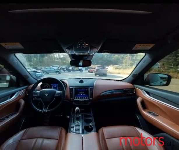 2018' Maserati Levante photo #5