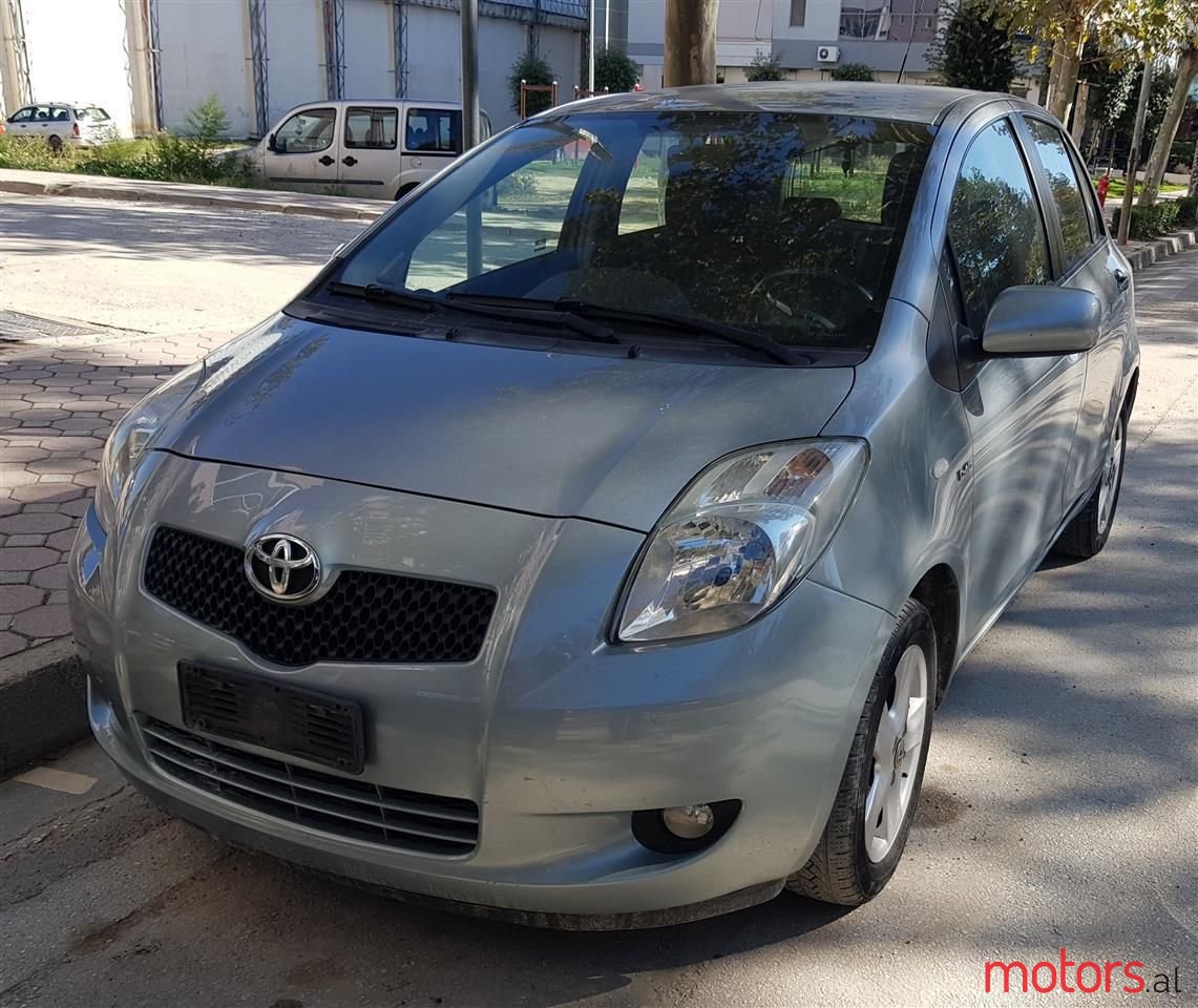2007' Toyota Yaris photo #1