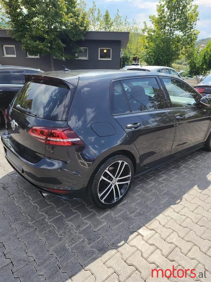 2014' Volkswagen Golf photo #4