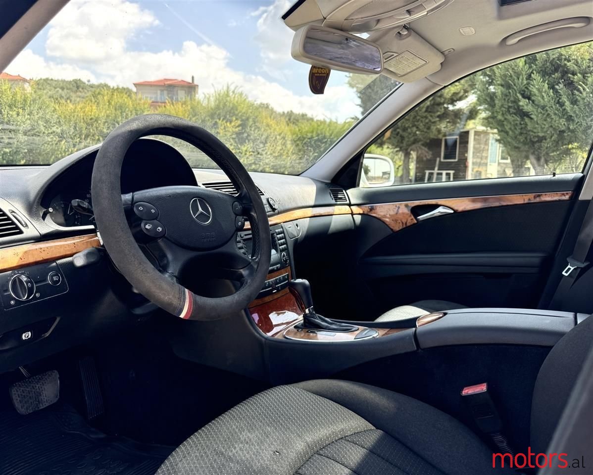 2007' Mercedes-Benz E 220 photo #4