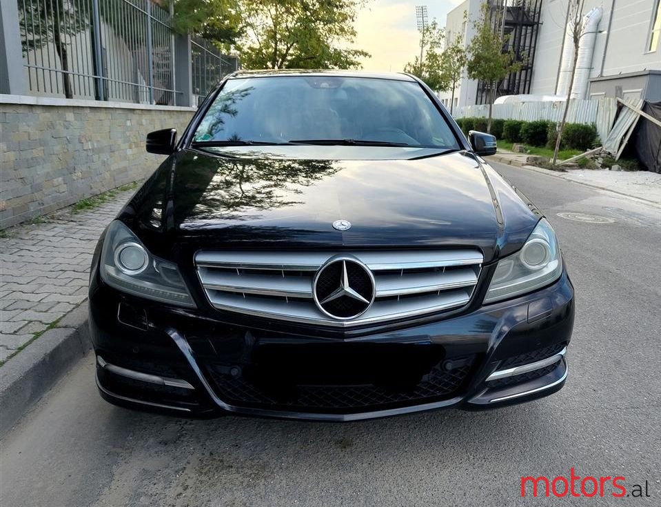 2011' Mercedes-Benz C 200 photo #3