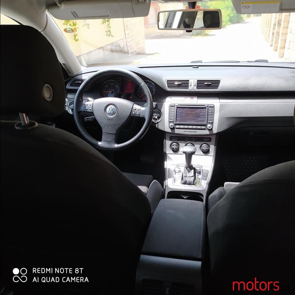 2006' Volkswagen Passat photo #2