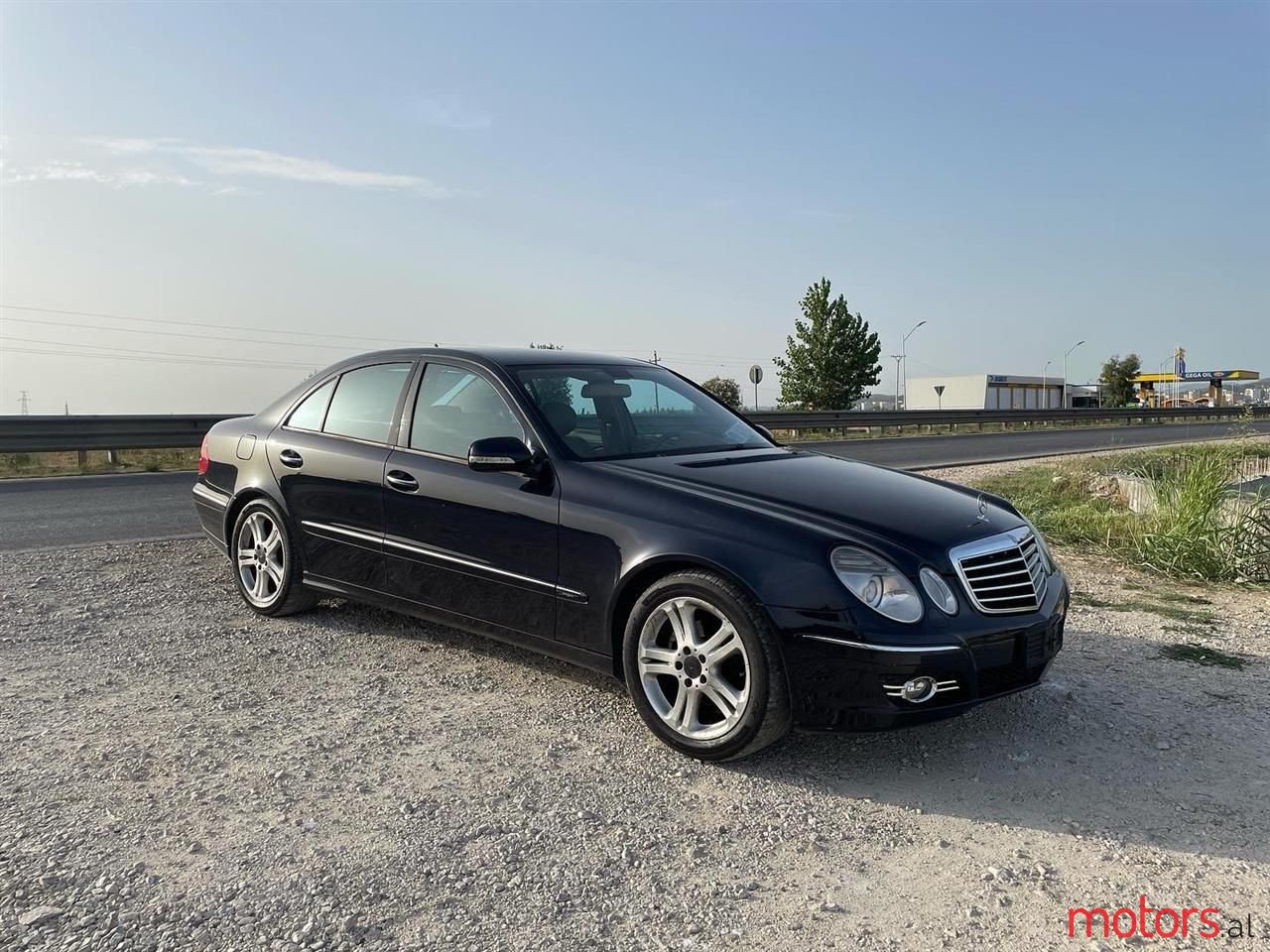 2008' Mercedes-Benz E 320 photo #2