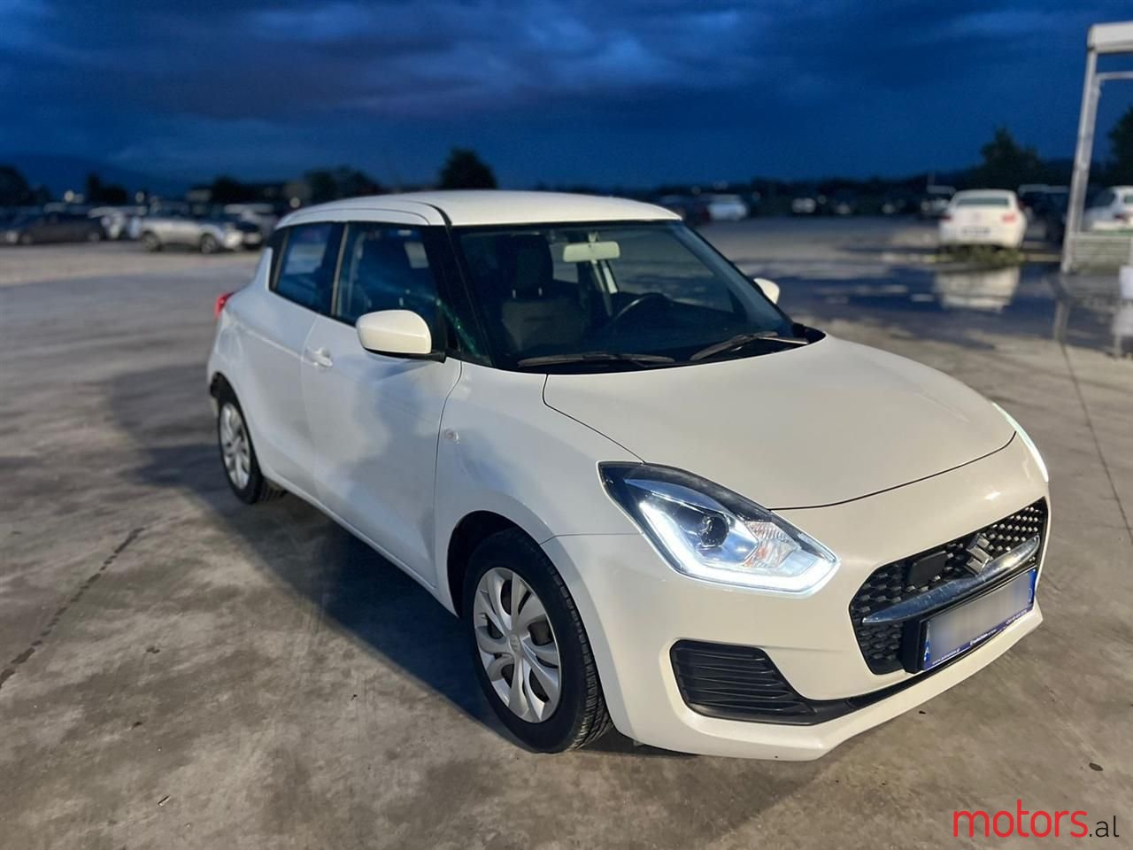 2021' Suzuki Swift photo #5