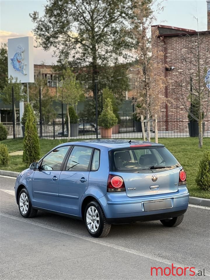 2006' Volkswagen Polo photo #2
