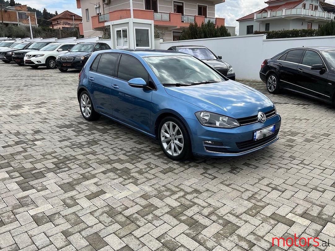 2013' Volkswagen Golf photo #2