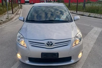 2012' Toyota Auris