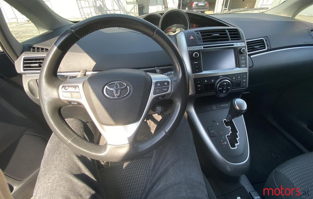 2014' Toyota Verso photo #5