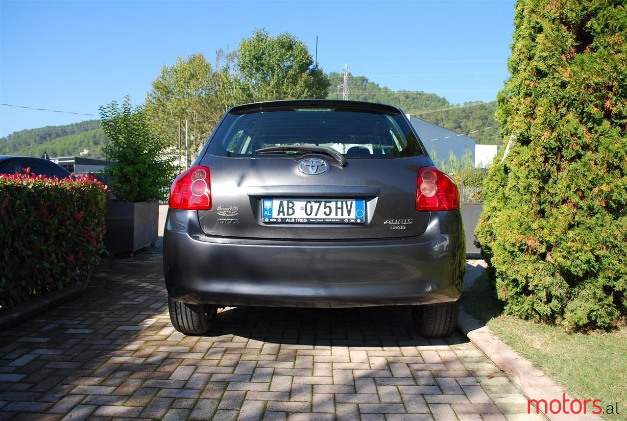 2007' Toyota Auris photo #3