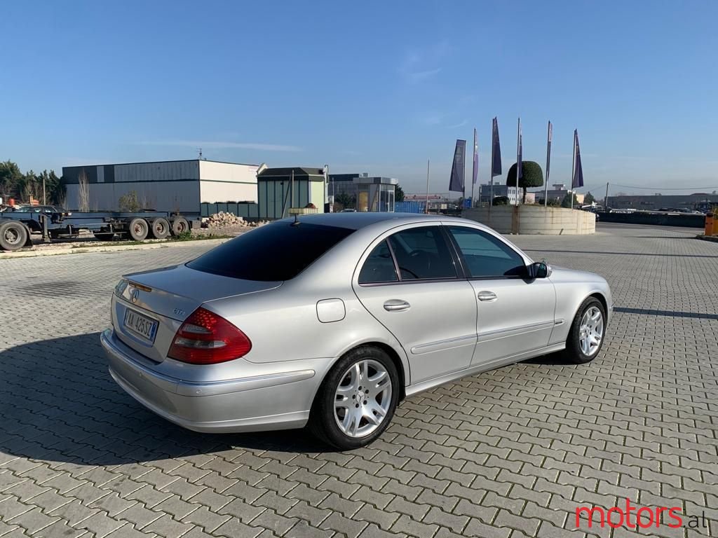 2005' Mercedes-Benz E 270 photo #3