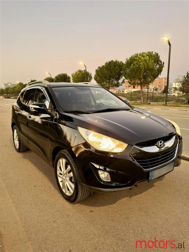 2010' Hyundai Tucson photo #3