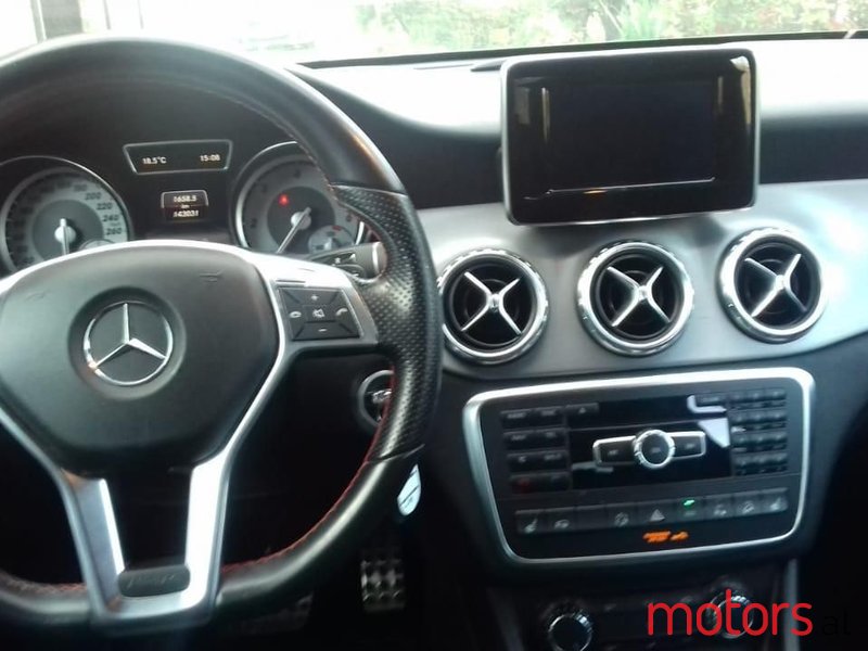 2014' Mercedes-Benz GLA 220 photo #4