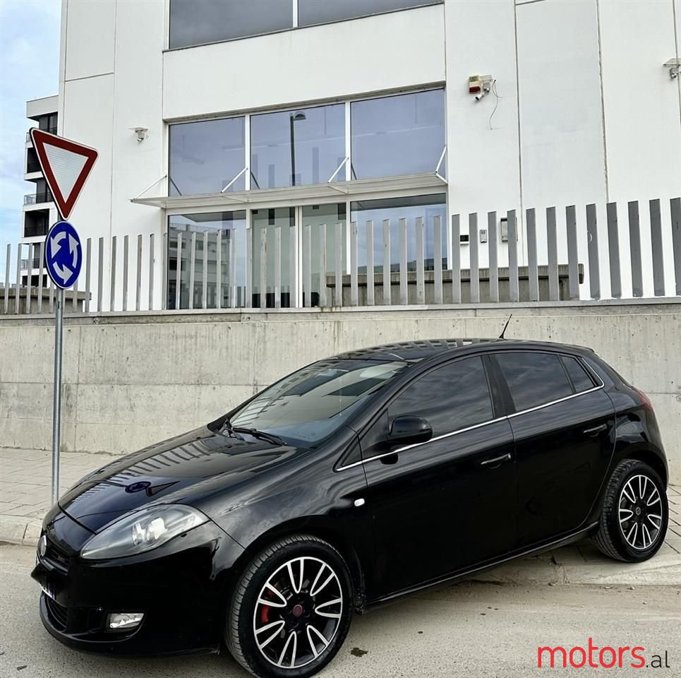 2011' Fiat Bravo photo #2