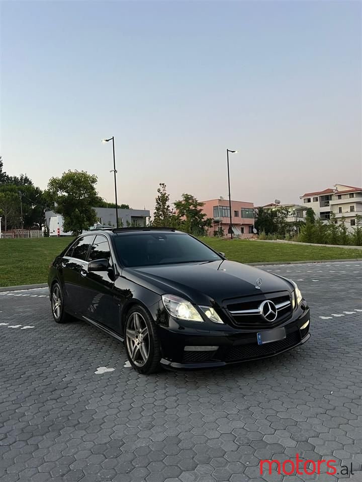 2011' Mercedes-Benz E 63 AMG photo #1