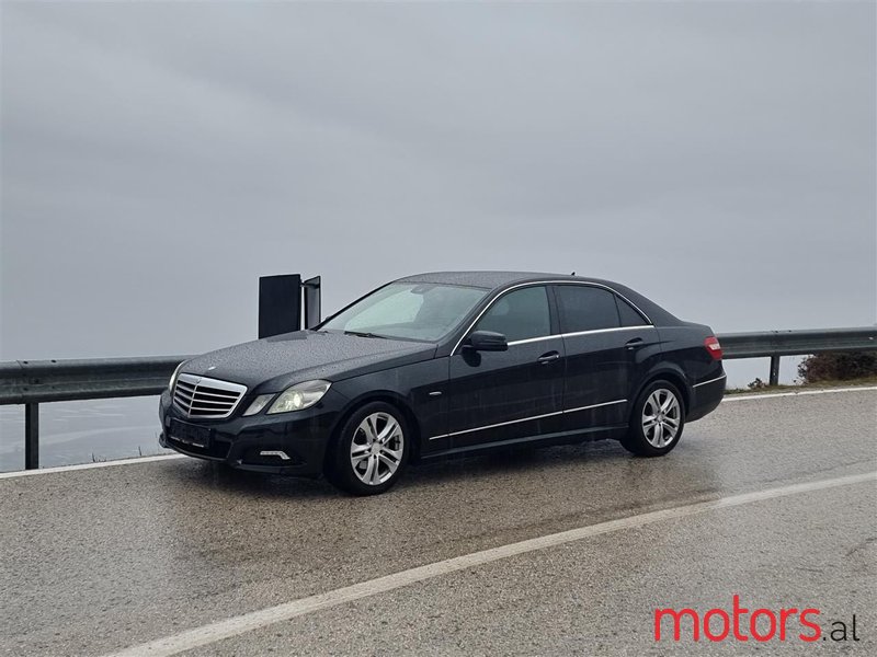 2010' Mercedes-Benz E 220 photo #1