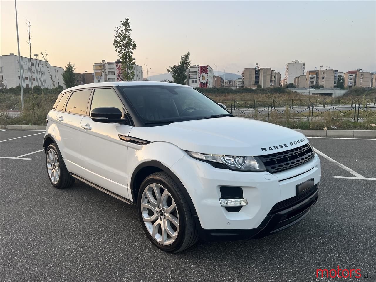 2014' Land Rover Range Rover Evoque photo #5