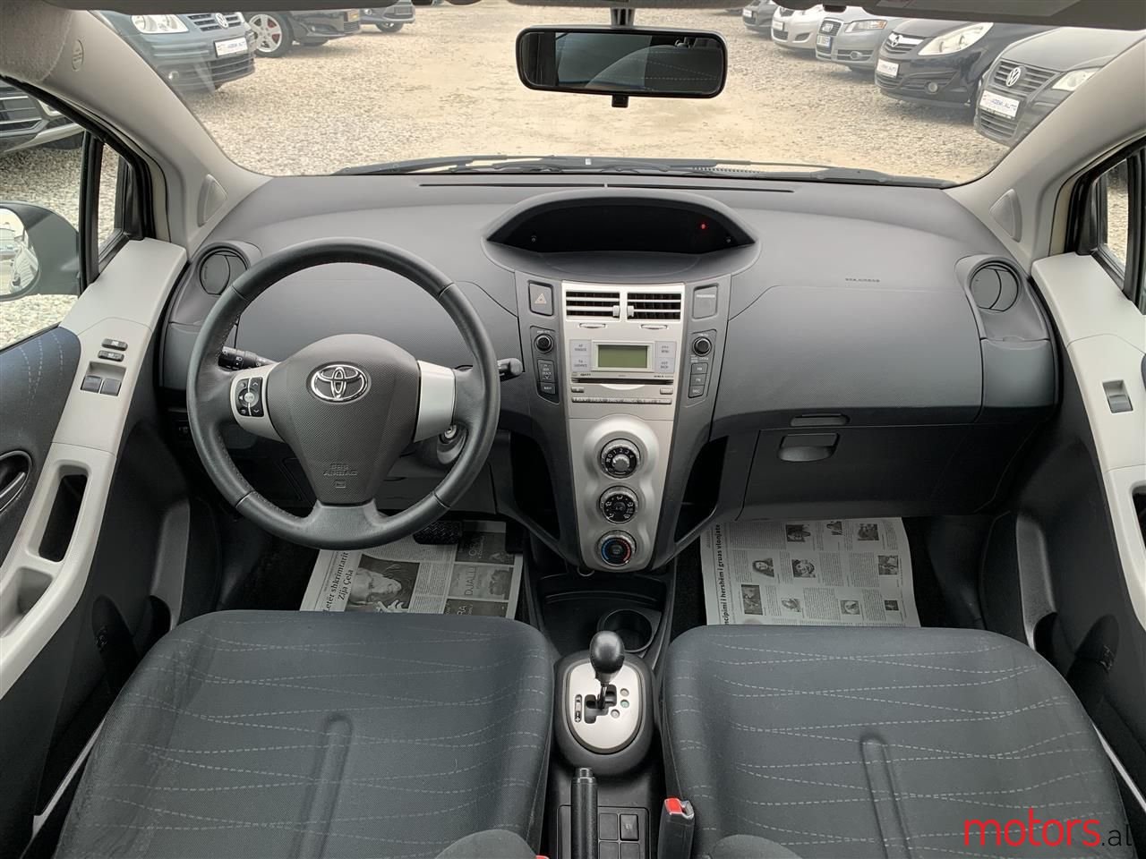 2006' Toyota Yaris photo #2