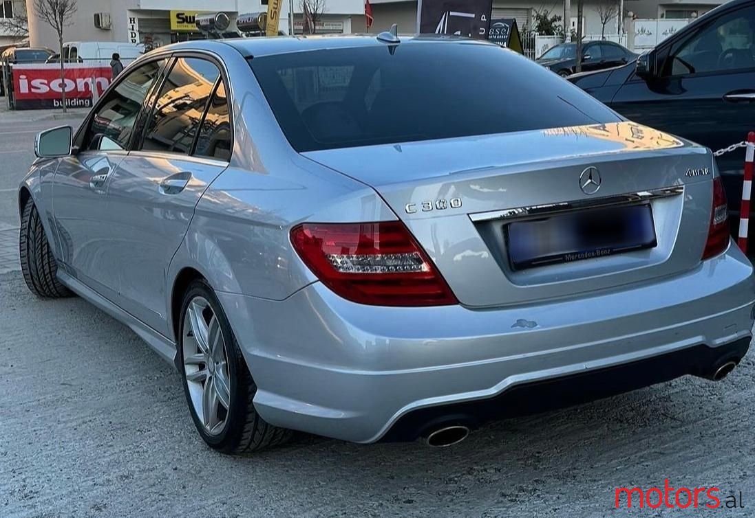 2012' Mercedes-Benz C 300 photo #4