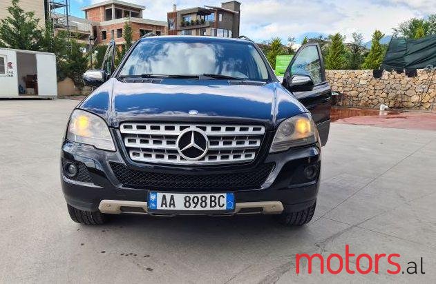 2009' Mercedes-Benz ML-Class photo #1