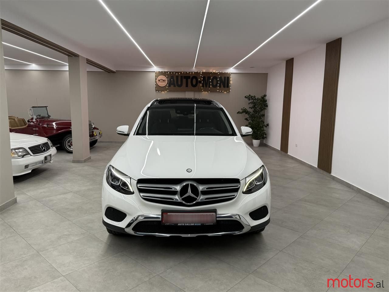 2016' Mercedes-Benz GLC 250 photo #3