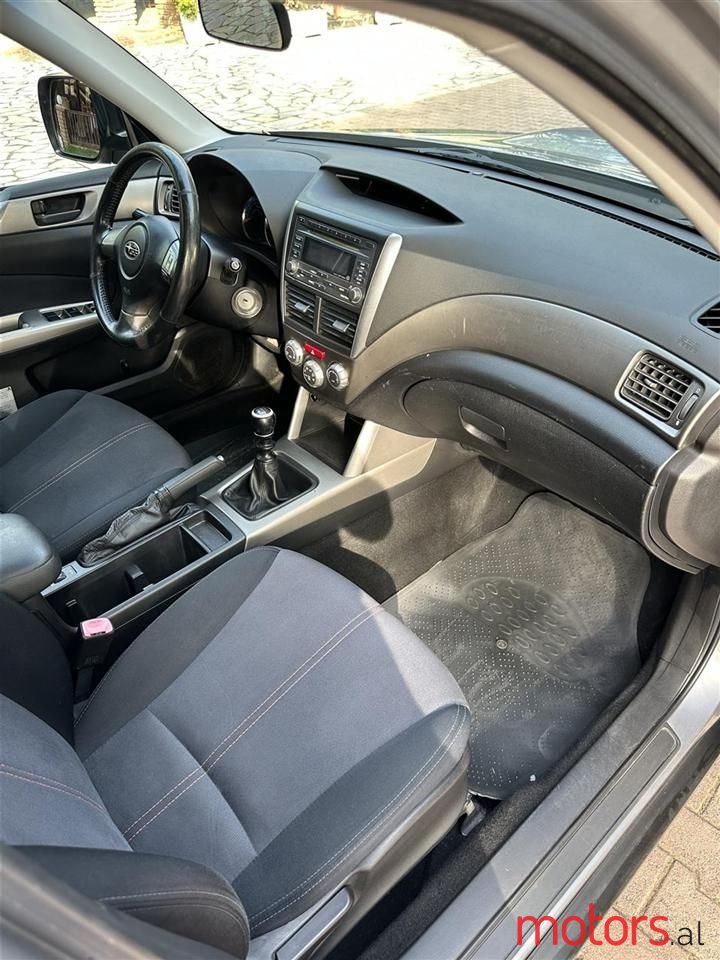 2010' Subaru Forester photo #6