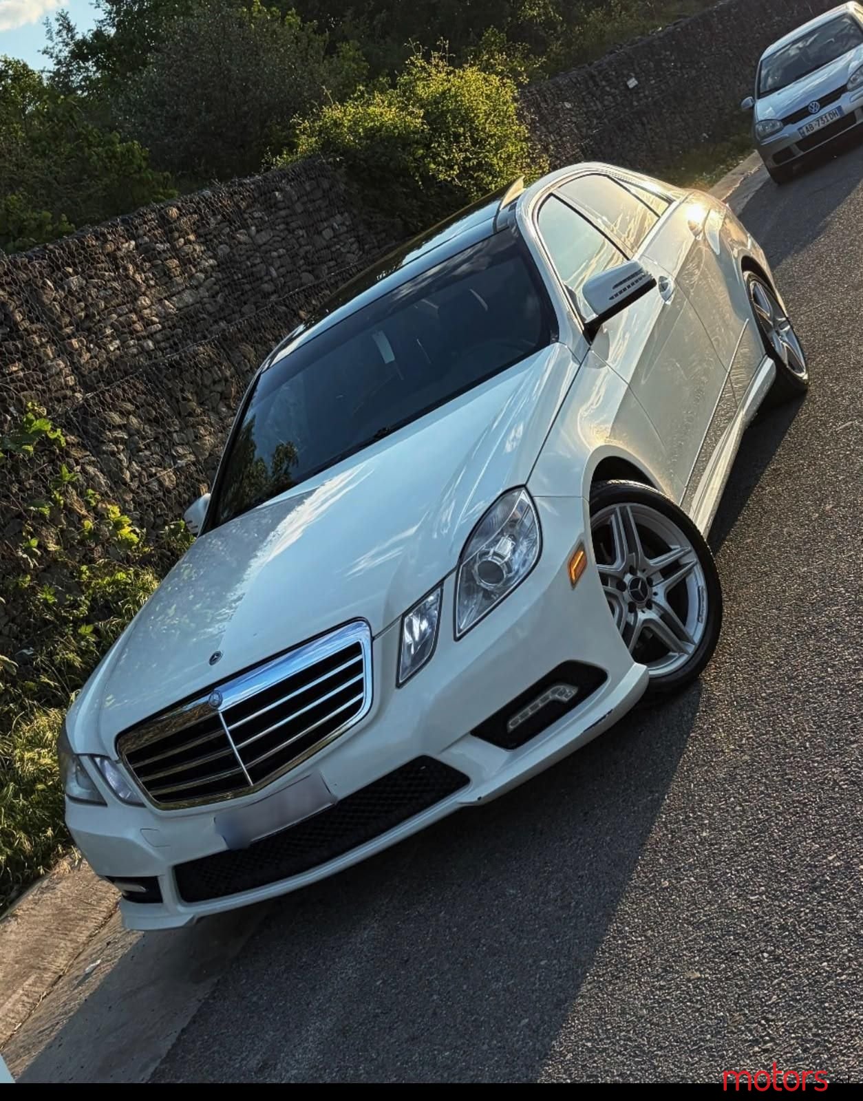 2011' Mercedes-Benz E 350 photo #1