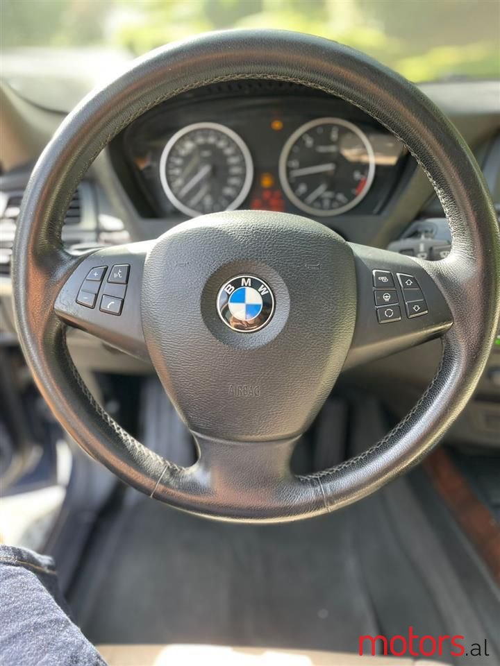 2010' BMW X5 photo #6
