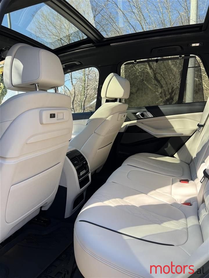 2020' BMW X5 photo #6