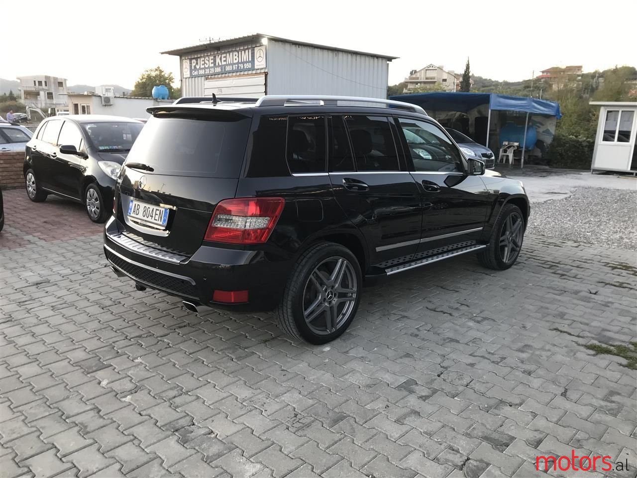 2009' Mercedes-Benz GLK 350 photo #2