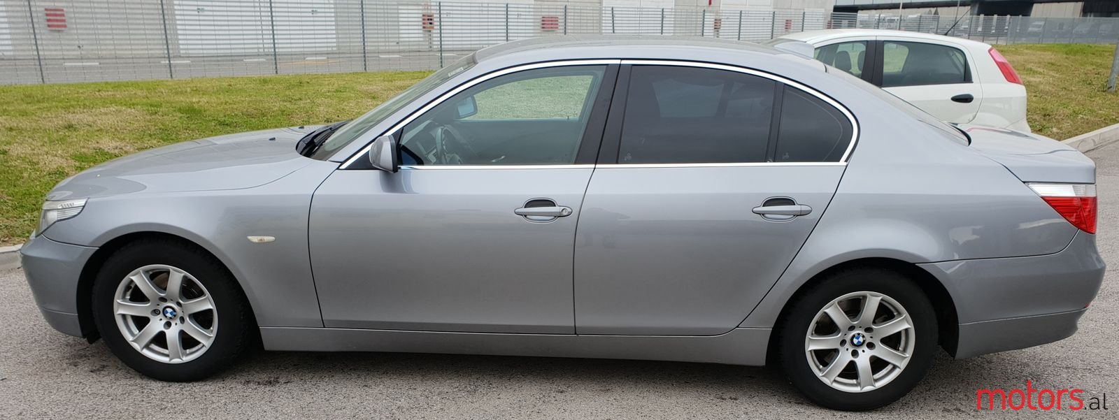 2006' BMW 520 photo #1