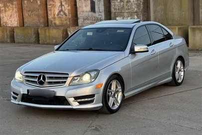 2012' Mercedes-Benz C 300
