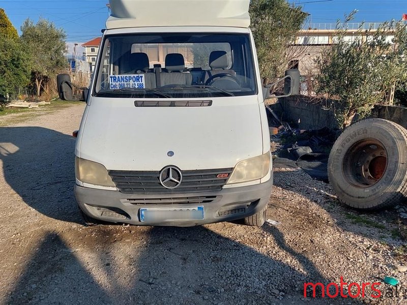 2001' Mercedes-Benz 270 photo #2