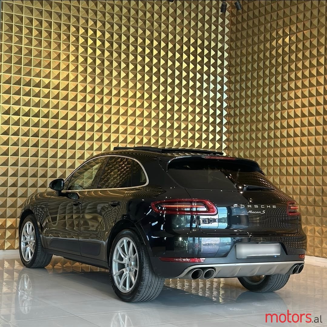 2015' Porsche Macan photo #2