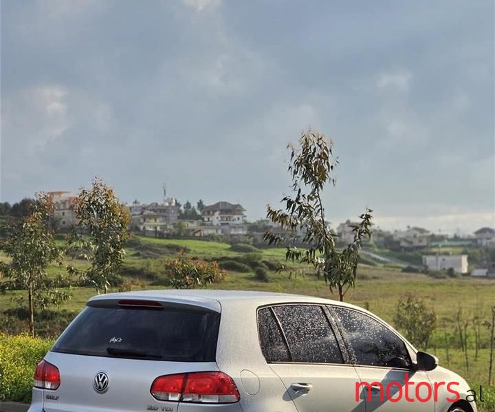 2010' Volkswagen Golf photo #6