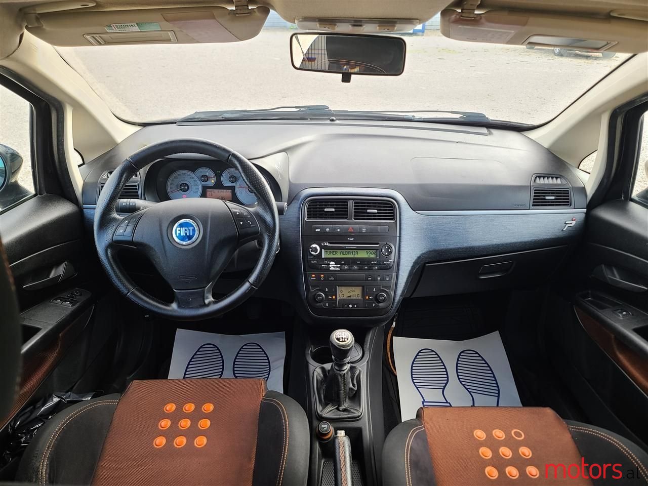 2010' Fiat Grande Punto photo #4