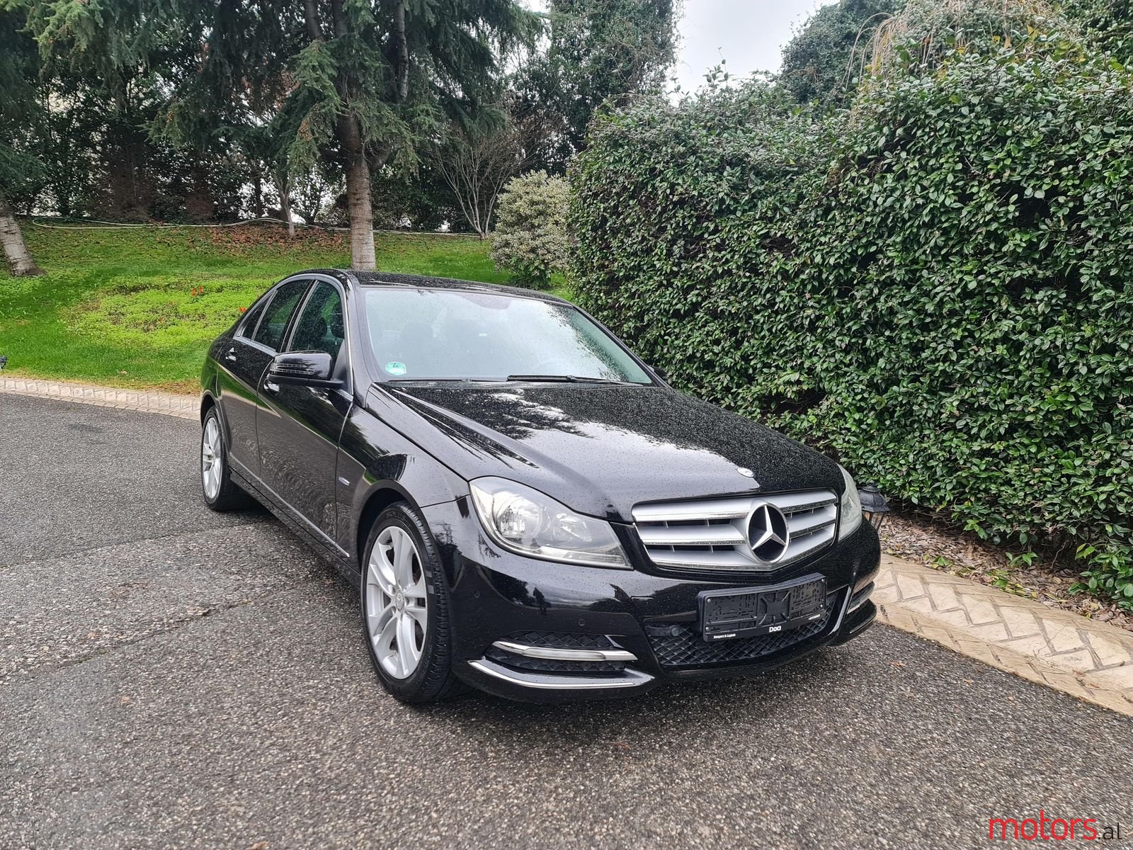 2011' Mercedes-Benz C 220 photo #1