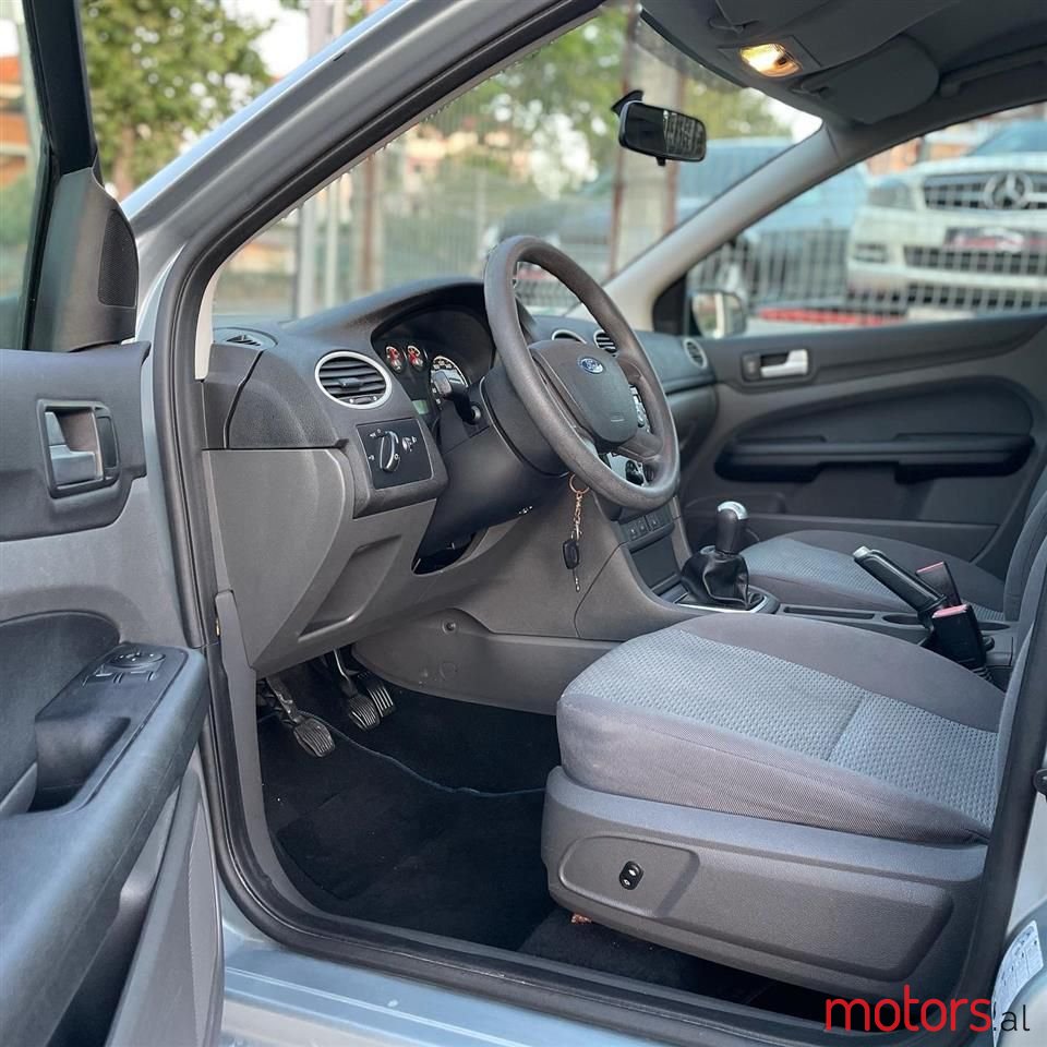 2006' Ford Focus photo #6