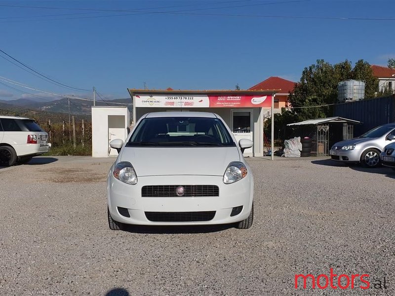 2009' Fiat Punto Evo photo #4